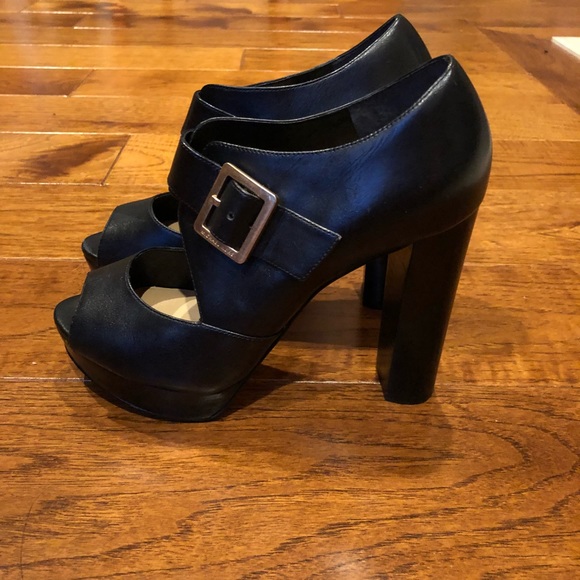 Michael Kors platform sandal - Picture 4 of 5